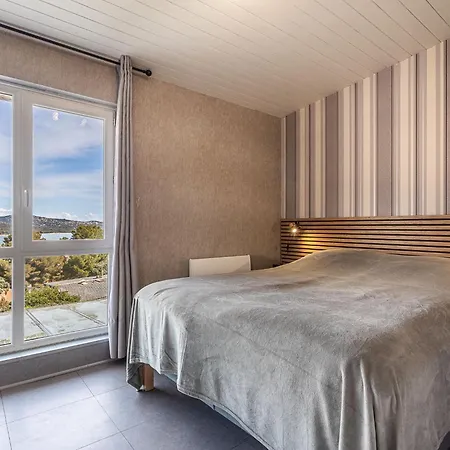 Apartment Les De La Baie By Interhome Cavalaire-sur-Mer